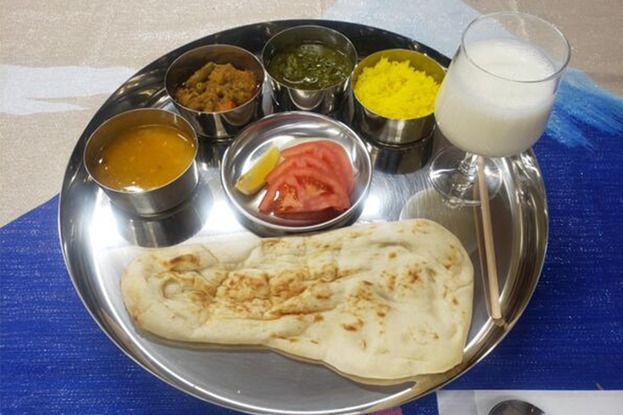1-Day Mt. Fuji & Hakone Tour [Return by Shinkansen] With Indian Thali Lunch (From Shinjuku)