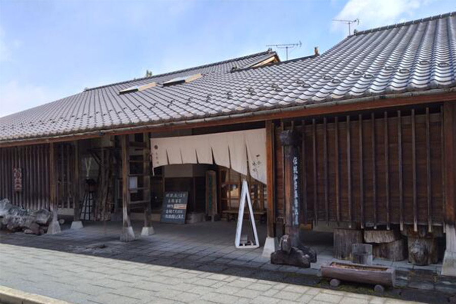 Miyagi Afternoon Tour: Nikka Whisky Distillery Visit & Lacquer Painting Experience Image